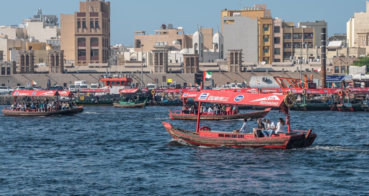 Vol St Denis Dubai St Denis via Maurice